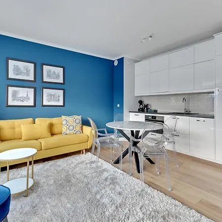Downtown Sadova Center & Parking Apartament *