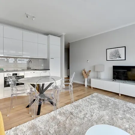 Downtown Sadova Center & Parking Apartment *